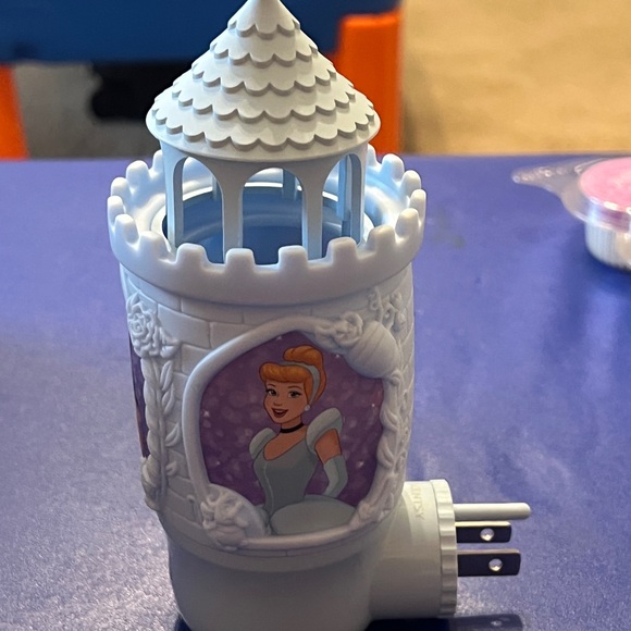 Disney Princess Scentsy Fan Diffuser Set - Picture 4 of 4